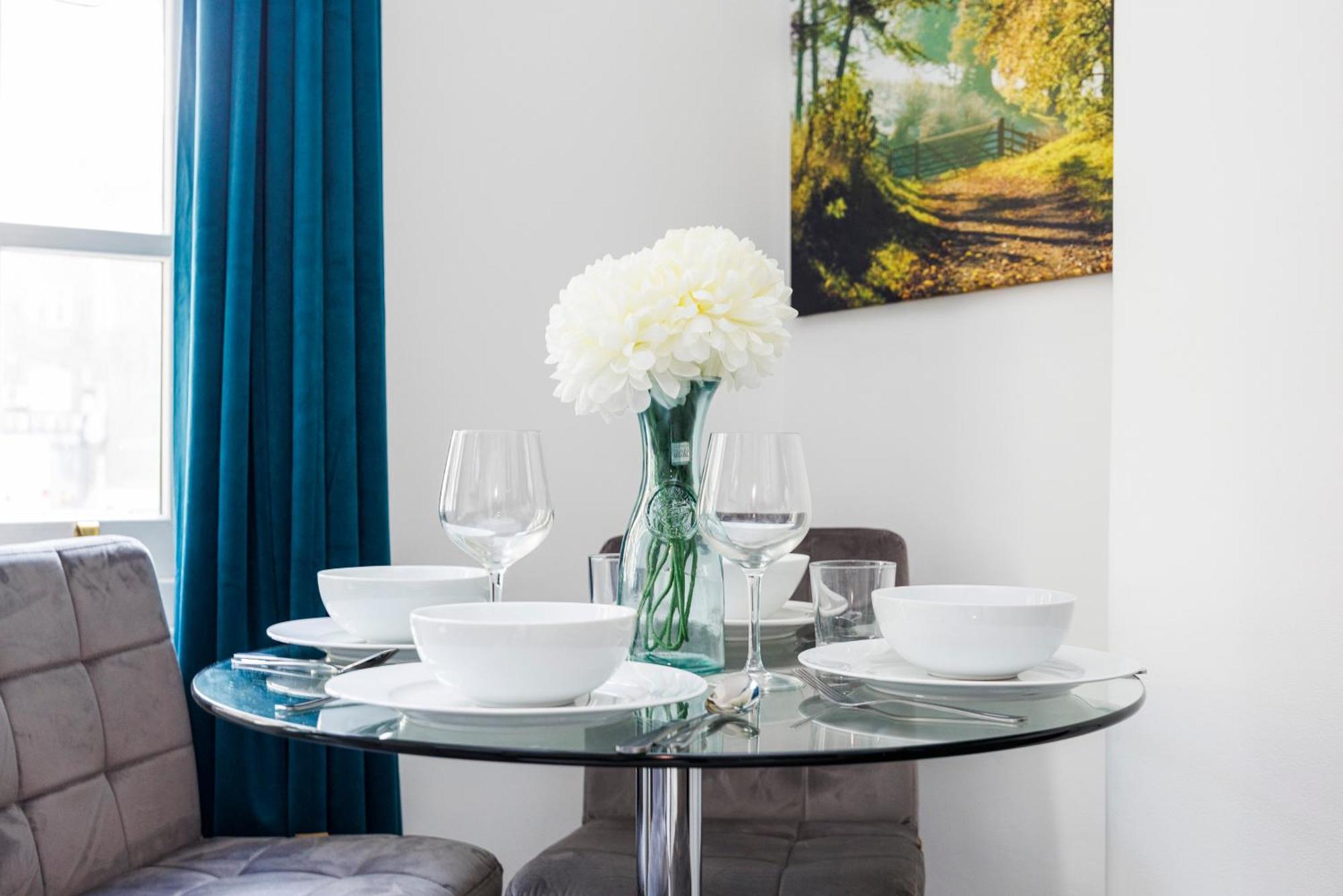 London Bridge 2 Bed Apartment - Sleeps 3 Bagian luar foto